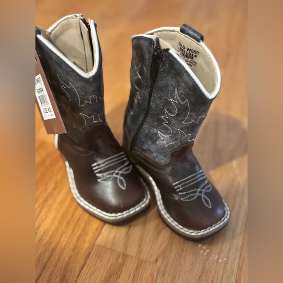 Old West luxury, finest genuine leather cowboy boots, size 4 - Picture 8 of 14